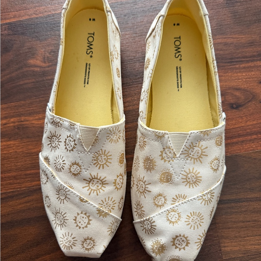TOMS *LIMITED EDITION* Women's Sunburst White and Gold Alpargatas